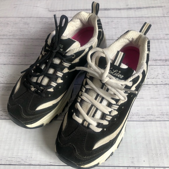 sketchers ladies shoe